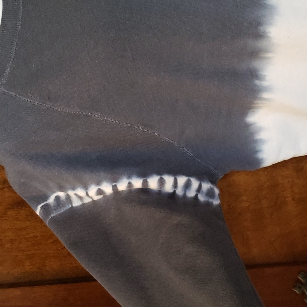 SO LoungeLife Sweatshirt - Picture 3 of 6